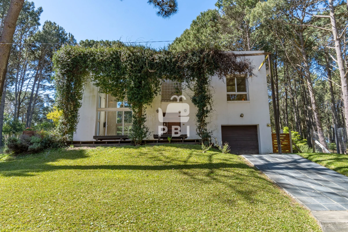 Q2FzYSBlbiB2ZW50YSBlbiBDbHViIERlbCBMYWdvLCBQdW50YSBCYWxsZW5hICAtIFJlZiA6IFBCSTE0OTE1