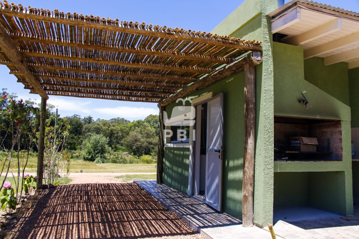 Q2FzYSAyIERPUk1JVE9SSU9TIGVuIFZlcmRlbW9yYSwgUHVudGEgQmFsbGVuYSwgTWFsZG9uYWRvIC0gUmVmIDogUEJJMjg1Ng==