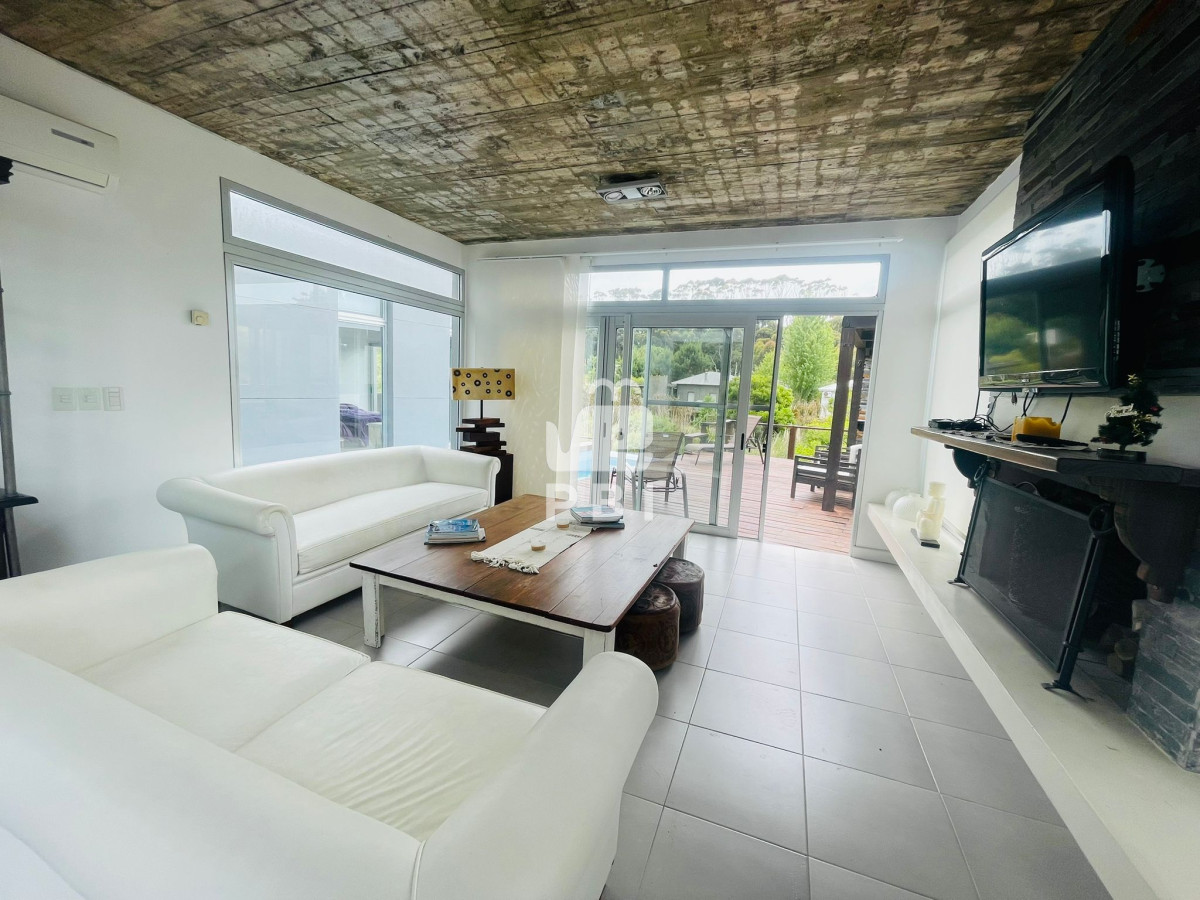 RXhjbHVzaXZhIHByb3BpZWRhZCBhIHBhc29zIGRlbCBtYXIgLSAgLSBSZWYgOiBQQkkxNTQwNg==