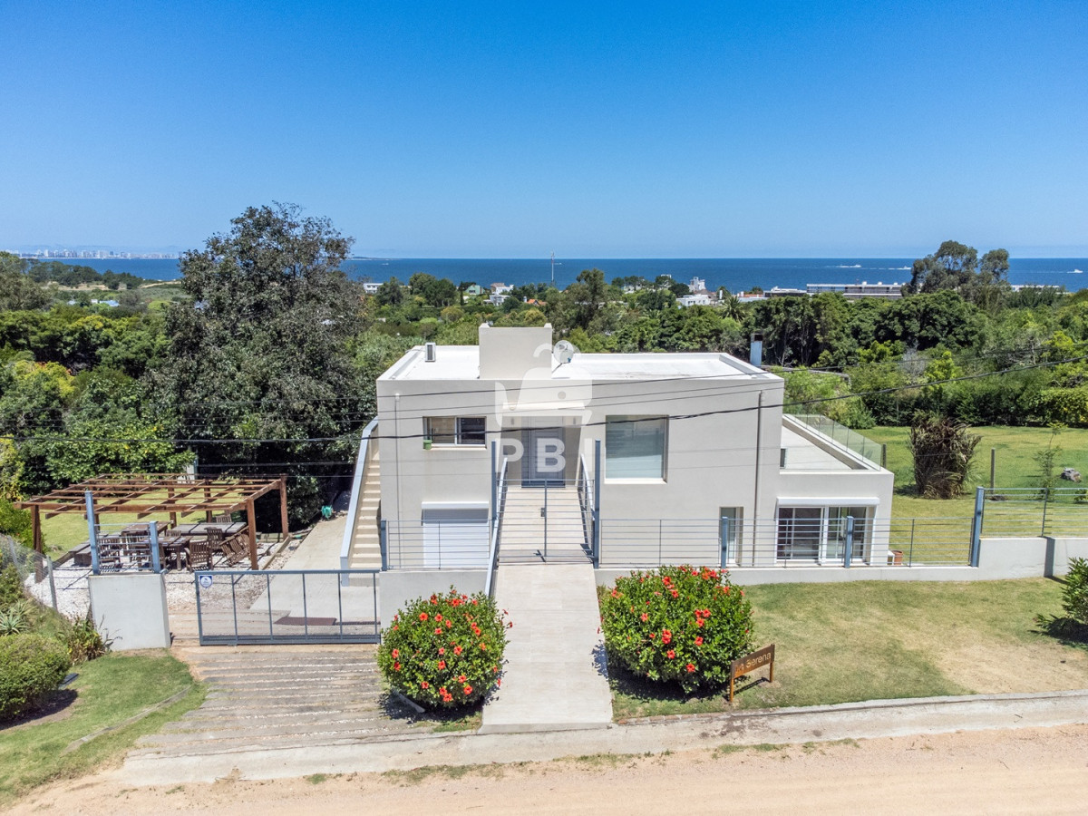 Q2FzYSBlbiB2ZW50YSBlbiBMYXMgR3J1dGFzLCBQdW50YSBCYWxsZW5hICAtIFJlZiA6IFBCSTE1NTM0