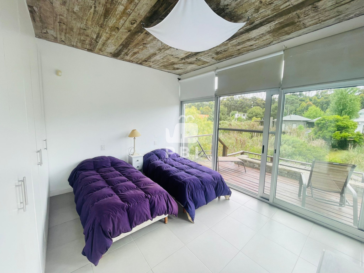 RXhjbHVzaXZhIHByb3BpZWRhZCBhIHBhc29zIGRlbCBtYXIgLSAgLSBSZWYgOiBQQkkxNTQwNg==