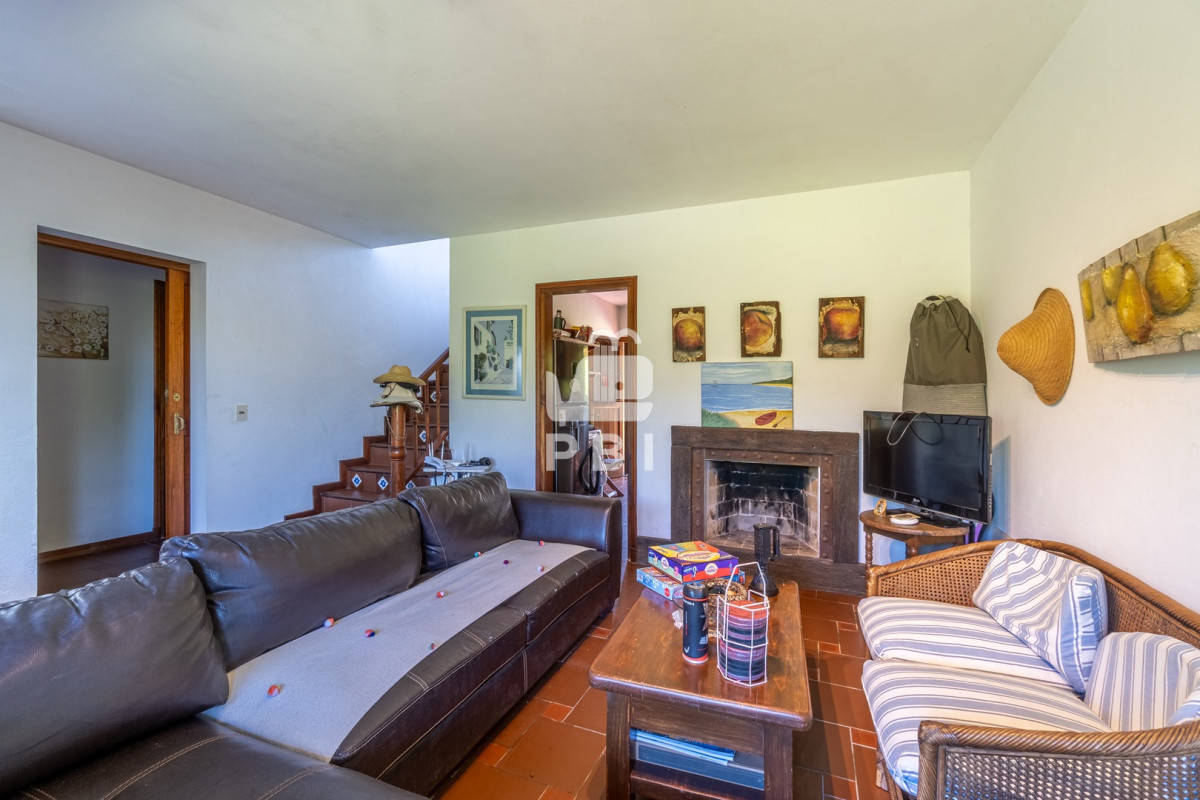 Q2FzYSBkZSAzIGRvcm1pdG9yaW9zIGVuIFRpbyBUb20sIFB1bnRhIEJhbGxlbmEgLSBSZWYgOiBQQkkxNTM5MQ==