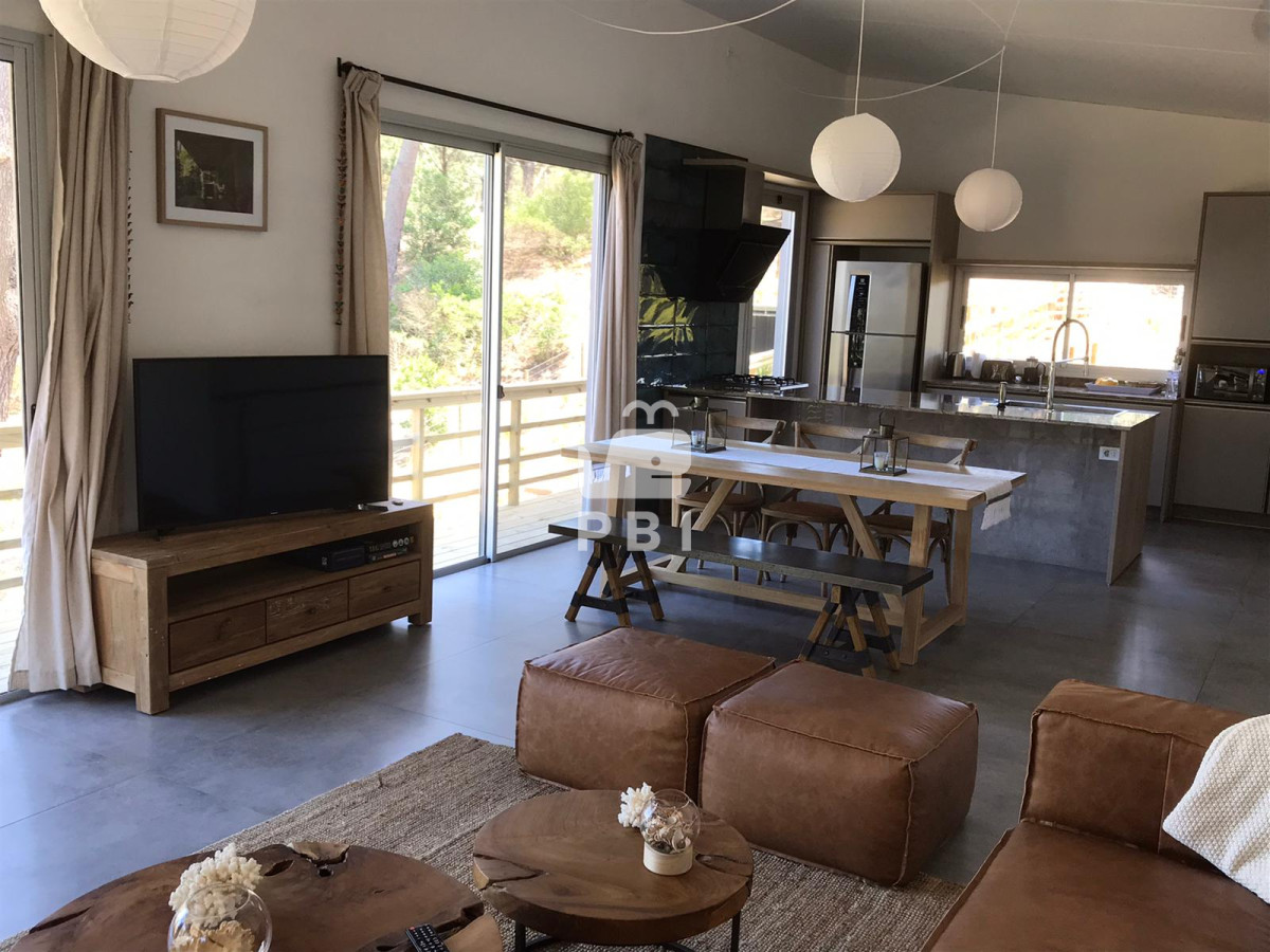 Q2FzYSAyIERPUk1JVE9SSU9TIGVuIENoaWh1YWh1YSwgTWFsZG9uYWRvIC0gUmVmIDogUEJJMTk4NA==