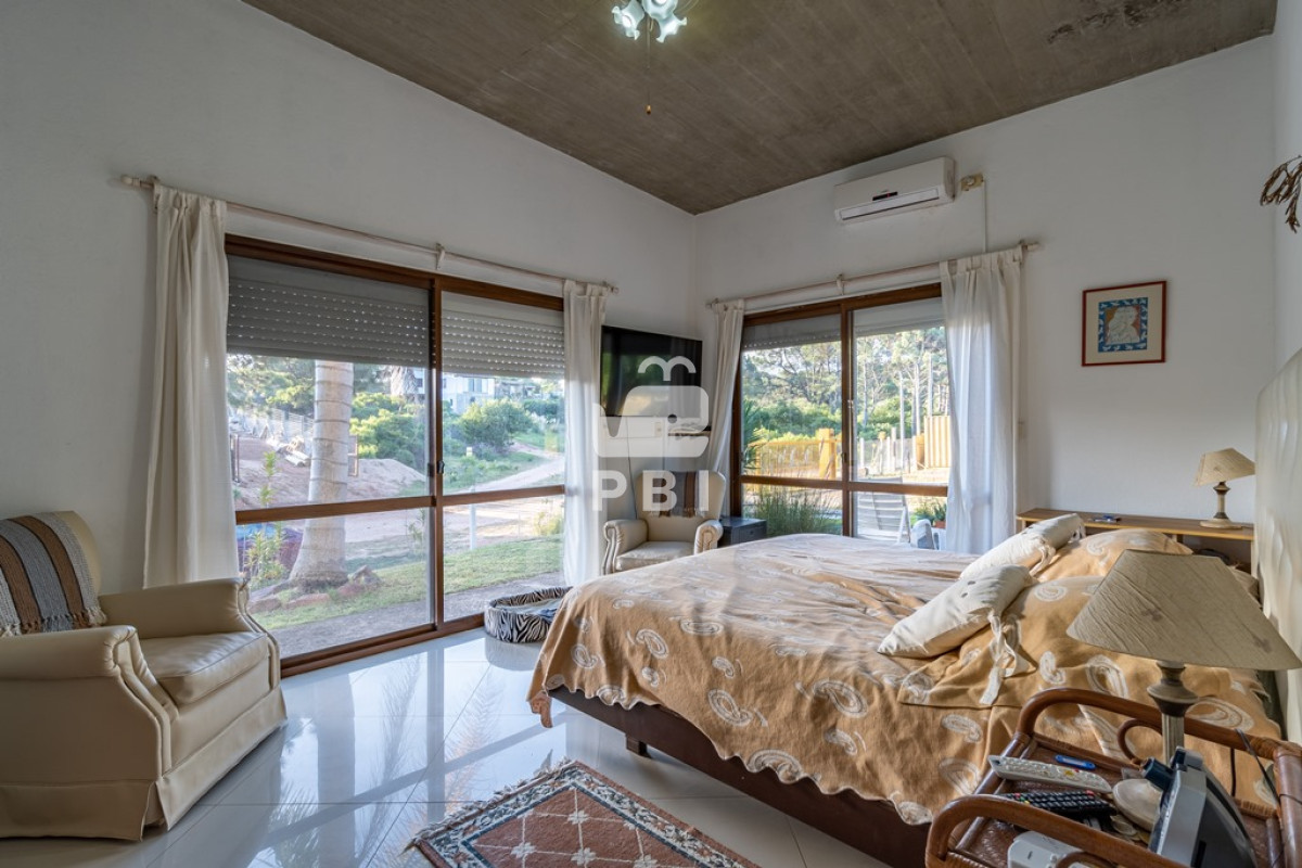 Q2FzYSAzIERPUk1JVE9SSU9TIGVuIENsdWIgZGVsIExhZ28sIFB1bnRhIEJhbGxlbmEgLSBSZWYgOiBQQkkyNjQy