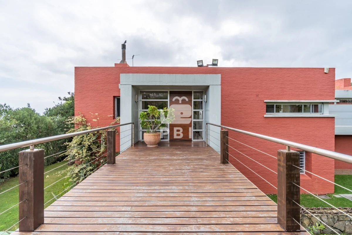 Lomo de la Ballena - GoPunta - Portal Inmobiliario de Punta del Este - Maldonado
