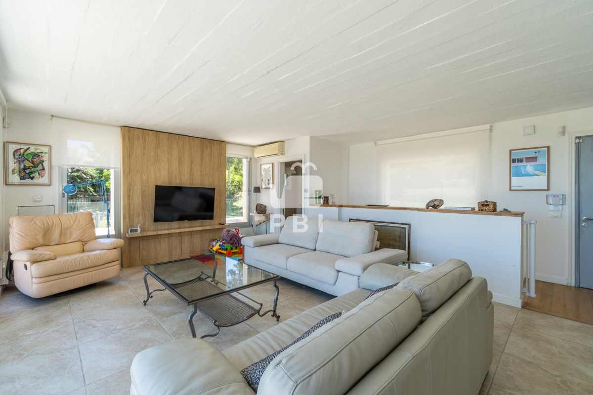 Q2FzYSBlbiB2ZW50YSBlbiBMYXMgR3J1dGFzLCBQdW50YSBCYWxsZW5hICAtIFJlZiA6IFBCSTE1NTM0