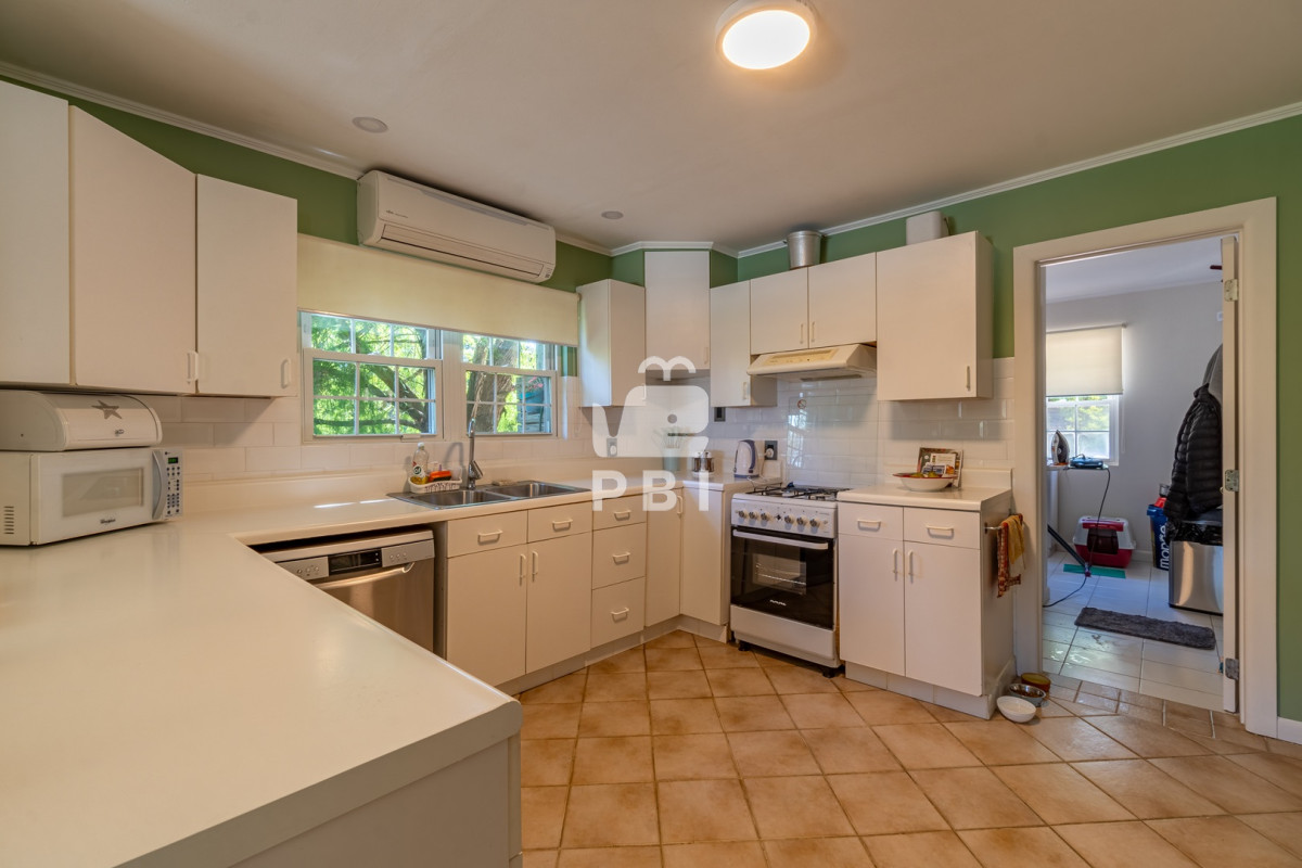 Q2FzYSBkZSAzIGRvcm1pdG9yaW9zIGVuIExhcyBDdW1icmVzLCBQdW50YSBCYWxsZW5hIC0gUmVmIDogUEJJMTMwNDQ=