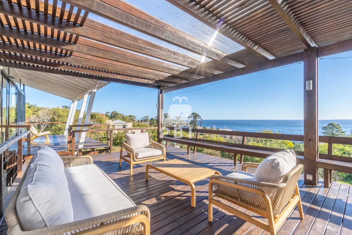 Q2FzYSBlbiBMb21vIERlIExhIEJhbGxlbmEgNSBkb3JtaXRvcmlvcyAtIFJlZiA6IFBCSTE3OTg=