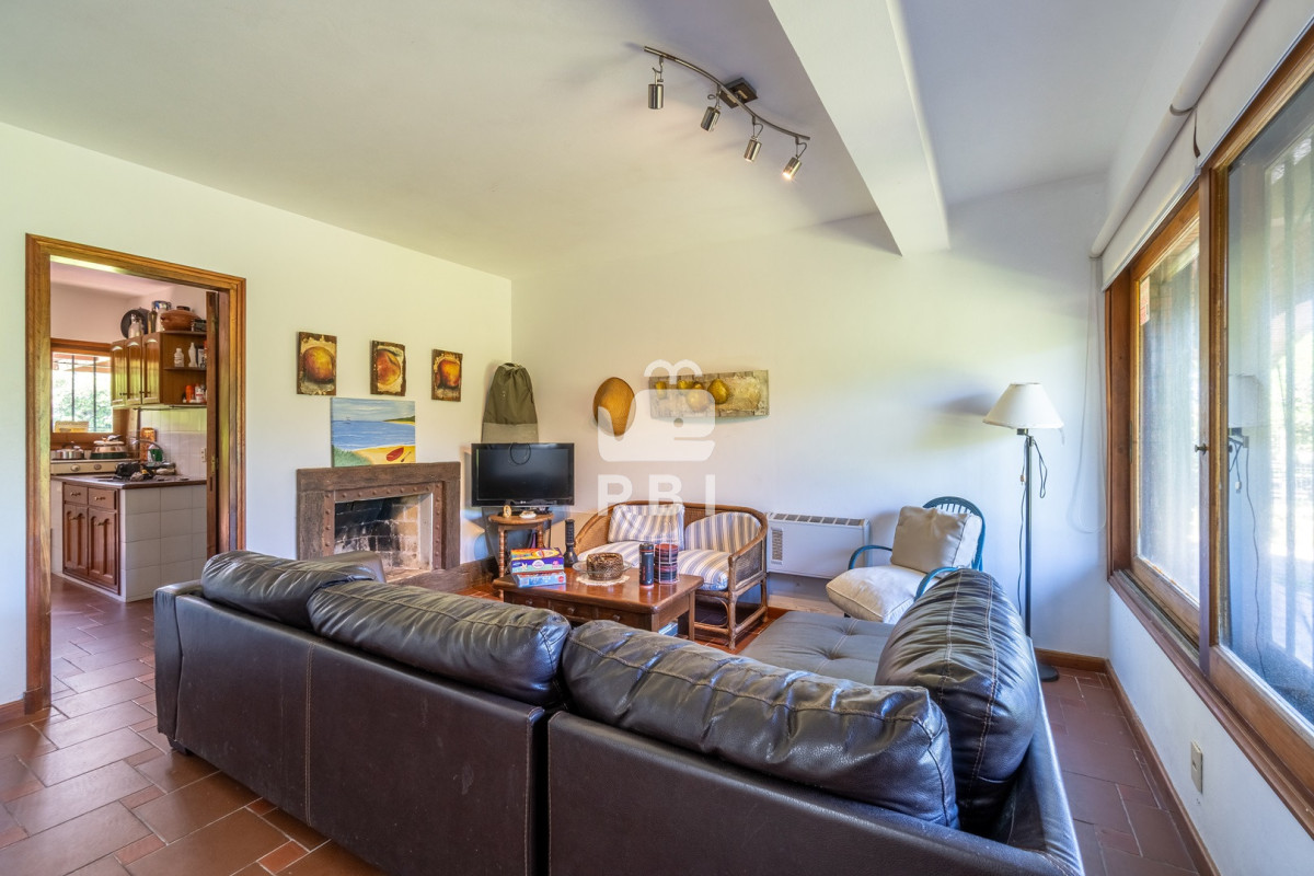 Q2FzYSBkZSAzIGRvcm1pdG9yaW9zIGVuIFRpbyBUb20sIFB1bnRhIEJhbGxlbmEgLSBSZWYgOiBQQkkxNTM5MQ==