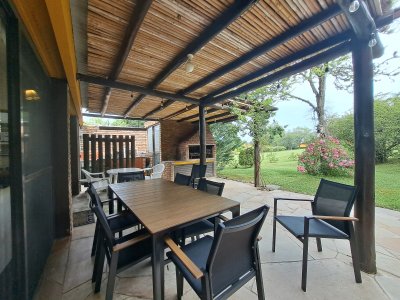 Casa 3 DORMITORIOS en Camino Lussich, Maldonado - Ref : PBI13203