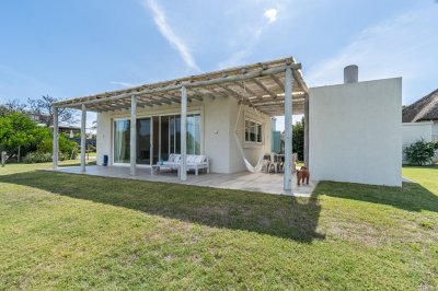 Casa 3 dormitorios en Tío Tom, Punta Ballena - Ref : PBI2534