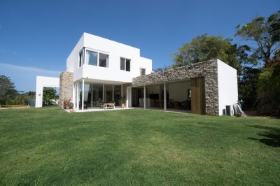 Venta de casa en Barrio privado  - Ref : PBI13583