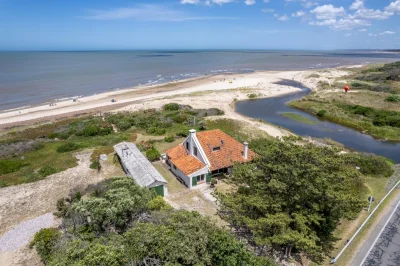 Casa en primera línea al mar - Ref : PBI1129