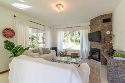 Casa en venta, 4 dormitorios, Solanas Country - Ref : PBI15165