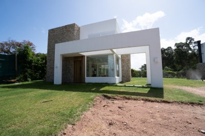 Venta de casa en Barrio Privado Campo Brava - Ref : PBI13587