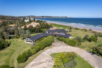 Casa de 6 dormitorios en Solana, Punta Ballena - Ref : PBI235
