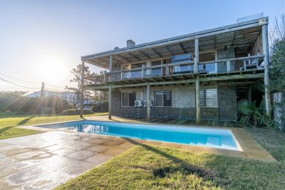 Casa 4 dormitorios en Solana, Punta Ballena - Ref : PBI244