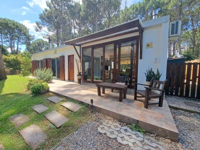 Casa 2 DORMITORIOS en Club del Lago, Punta Ballena - Ref : PBI13505