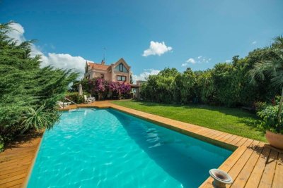 Casa en venta 5 dormitorios, Las Grutas - Ref : PBI1610
