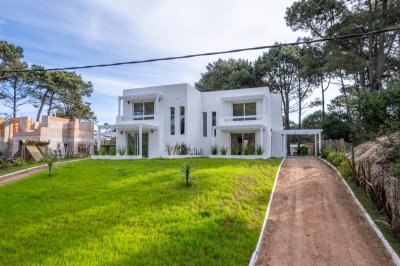 Casa 2 DORMITORIOS en Chihuahua, Punta Ballena - Ref : PBI2378