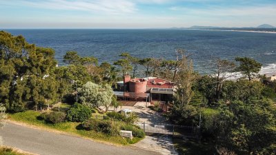 Casa en venta el acantilado 4 dormitorios en Punta Ballena - Ref : PBI723