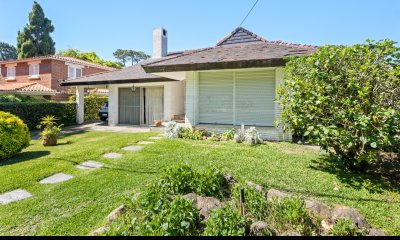 Venta de casa en Playa Mansa, Punta del Este - Ref : PBI15081