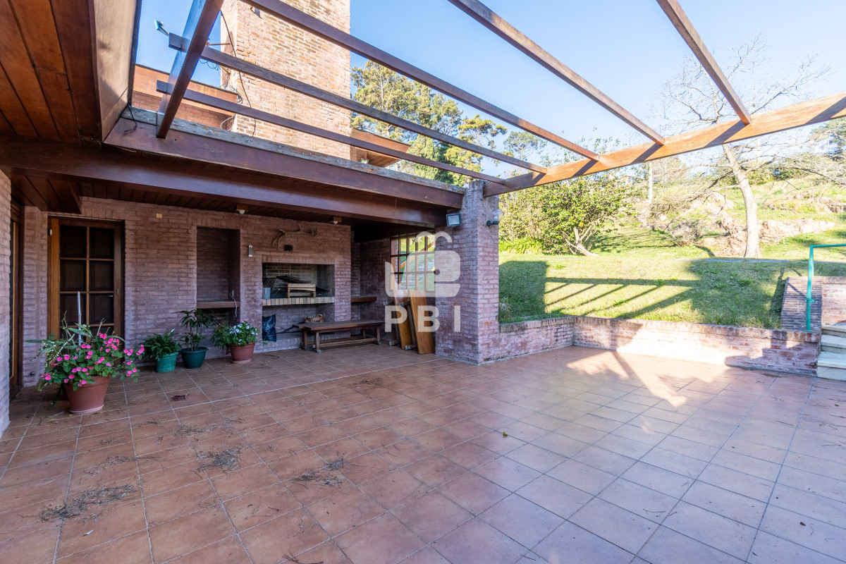 Q2FzYSBkZSA0IGRvcm1pdG9yaW9zIGVuIExvbW8gZGUgbGEgQmFsbGVuYSAgLSBSZWYgOiBQQkkxNTE0Mg==