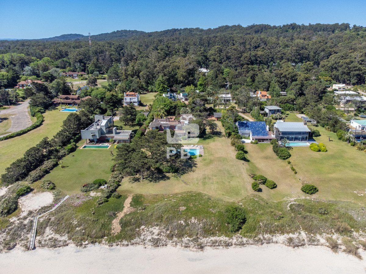 UHJvcGllZGFkIGZyZW50ZSBhbCBtYXIgZW4gU29sYW5hLCBQdW50YSBCYWxsZW5hIC0gUmVmIDogUEJJMTU0NjA=