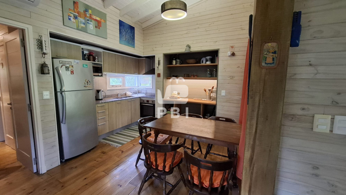 Q2FzYSAyIGRvcm1pdG9yaW9zLCBTYW50YSBIaWxkYSwgUHVudGEgQmFsbGVuYSwgTWFsZG9uYWRvIC0gUmVmIDogUEJJMTU0ODY=