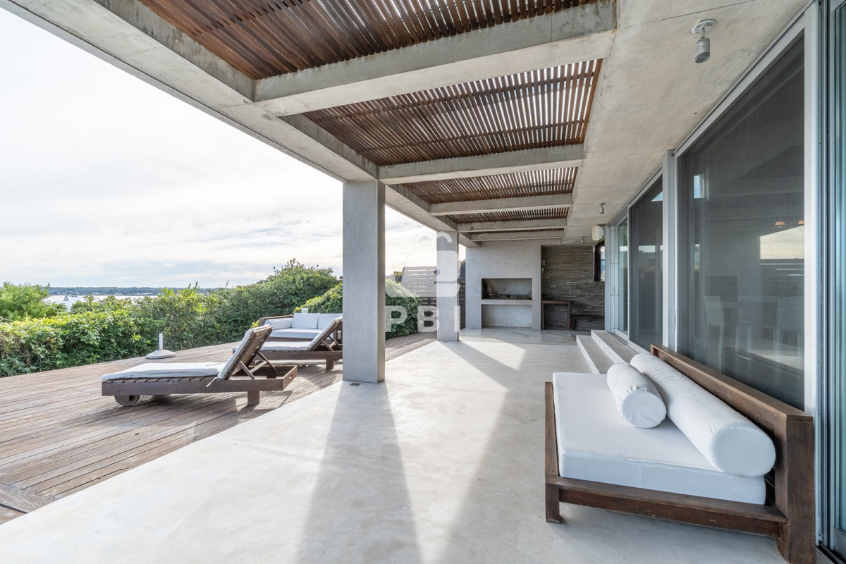 Lomo de la Ballena - GoPunta - Portal Inmobiliario de Punta del Este - Maldonado