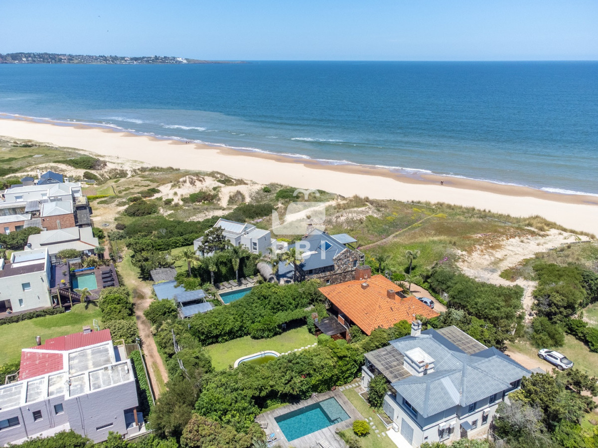 Q2FzYSBkZSAzIGRvcm1pdG9yaW9zIGVuIFRpbyBUb20sIFB1bnRhIEJhbGxlbmEgLSBSZWYgOiBQQkkxNTM5MQ==