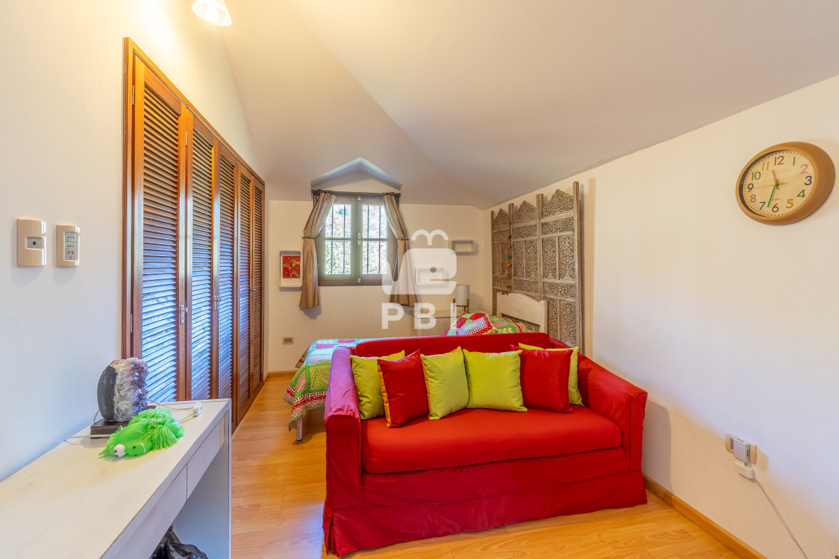 Q2FzYSBkZSA0IGRvcm1pdG9yaW9zIGVuIExvbW8gZGUgbGEgQmFsbGVuYSAgLSBSZWYgOiBQQkkxNTE0Mg==