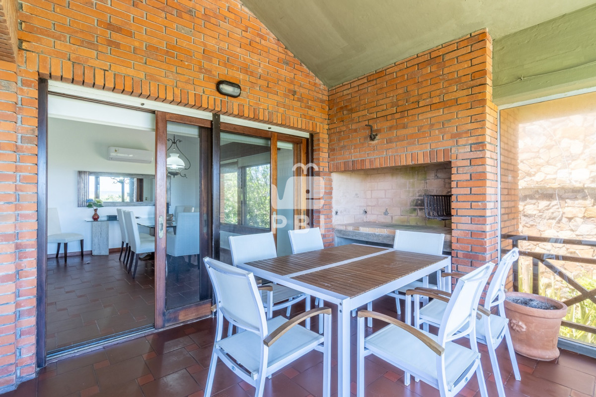 Q2FzYSBkZSAzIGRvcm1pdG9yaW9zIGVuIFRpbyBUb20sIFB1bnRhIEJhbGxlbmEgLSBSZWYgOiBQQkkxNTM5MQ==