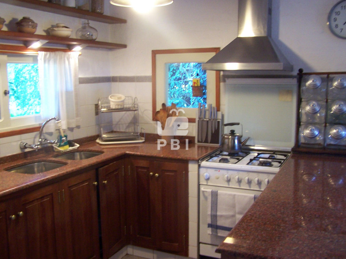 Q2FzYSA0IERPUk1JVE9SSU9TLCBkZXBlbmRlbmNpYSBkZSBzZXJ2aWNpbywgTGEgQmFycmEgIC0gUmVmIDogUEJJMTIyMjY=