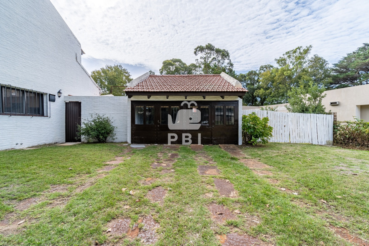 Q2FzYSBkZSAzIGRvcm1pdG9yaW9zIGVuIFNvbGFuYSwgUHVudGEgQmFsbGVuYSAtIFJlZiA6IFBCSTE0MTI4