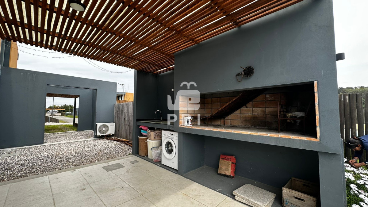 Q2FzYSAzIGRvcm1pdG9yaW9zIGVuIEdydXRhcyBWaWxsYWdlLCBQdW50YSBCYWxsZW5hIC0gUmVmIDogUEJJMTUxODg=