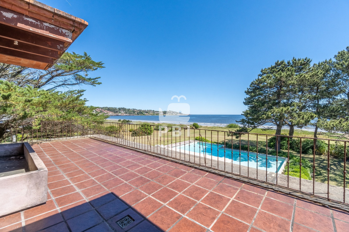 UHJvcGllZGFkIGZyZW50ZSBhbCBtYXIgZW4gU29sYW5hLCBQdW50YSBCYWxsZW5hIC0gUmVmIDogUEJJMTU0NjA=