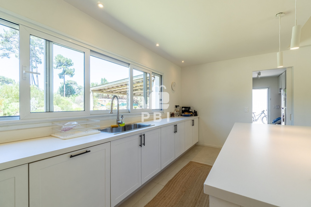 Q2FzYSBlbiB2ZW50YSBlbiBBY3JlcyBkZSBTb2xhbmFzLCBQdW50YSBCYWxsZW5hICAtIFJlZiA6IFBCSTE1NjU2