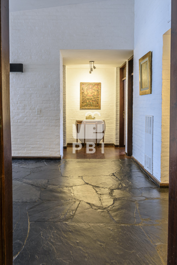 RXNwZWN0YWN1bGFyIENhc2EgUmVjaWNsYWRhIGRlIDYgRG9ybWl0b3Jpb3MgZW4gbGEgUGVuw61uc3VsYSAtIFJlZiA6IFBCSTE0MjE2