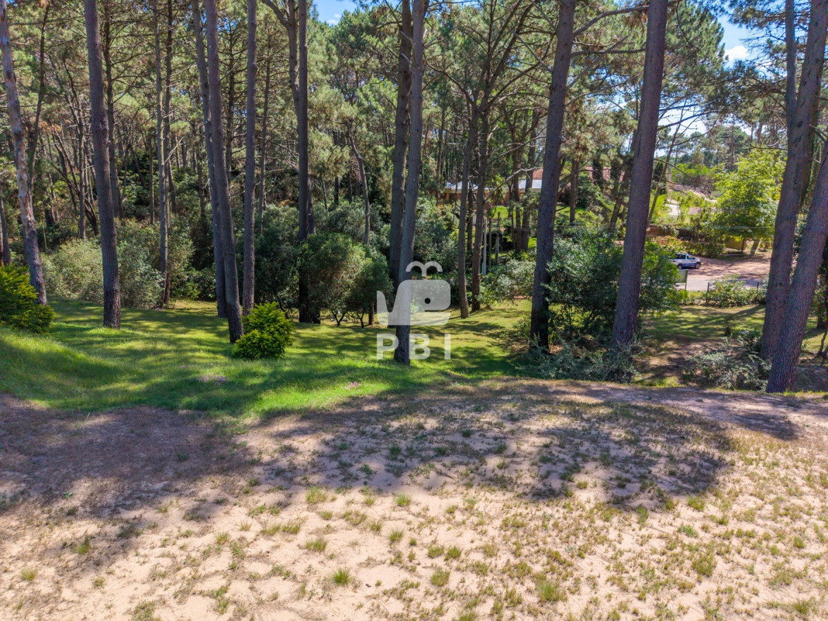 Q2FzYSBlbiB2ZW50YSBlbiBDbHViIGRlbCBMYWdvLCAgUHVudGEgQmFsbGVuYSAtIFJlZiA6IFBCSTE1NzMw