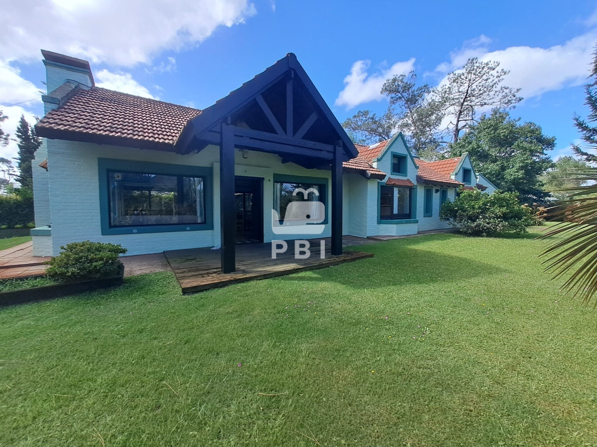 SGVybW9zYSBwcm9waWVkYWQgMyBkb3JtaXRvcmlvcywgUHVudGEgZGVsIEVzdGUgIC0gUmVmIDogUEJJMTI0ODE=