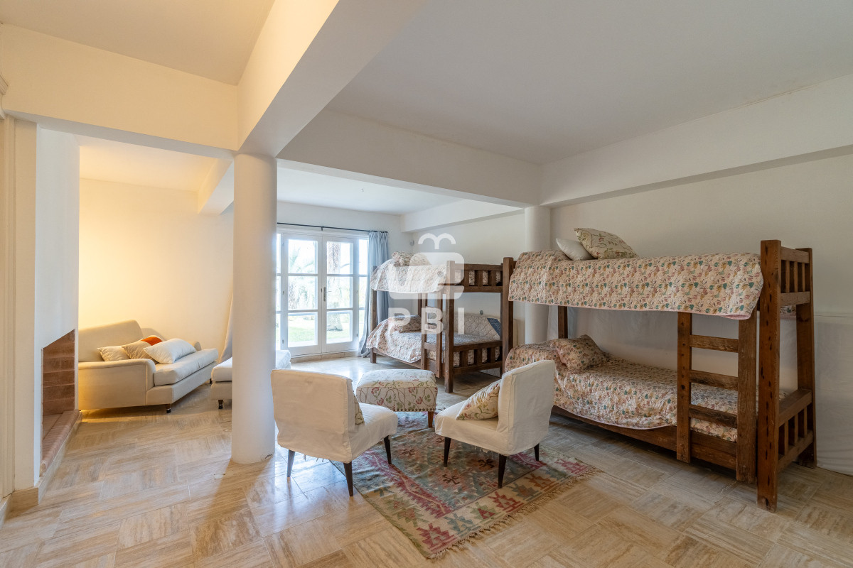 Q2hhY3JhIGNvbiBjYXNhIGEgbGEgdmVudGEgZW4gTGFndW5hIFNhdWNlICAtIFJlZiA6IFBCSTE1MTUz