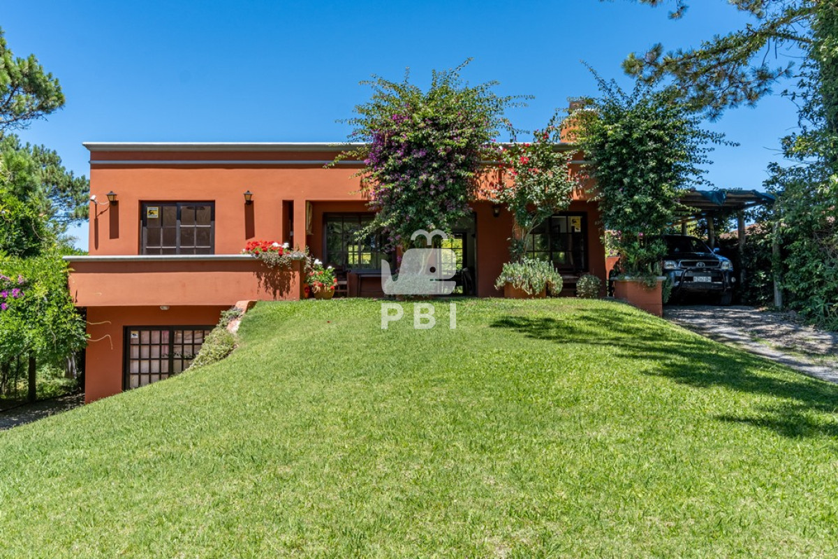 Casa  Tio Tom 3 dormitorios - Ref : PBI386