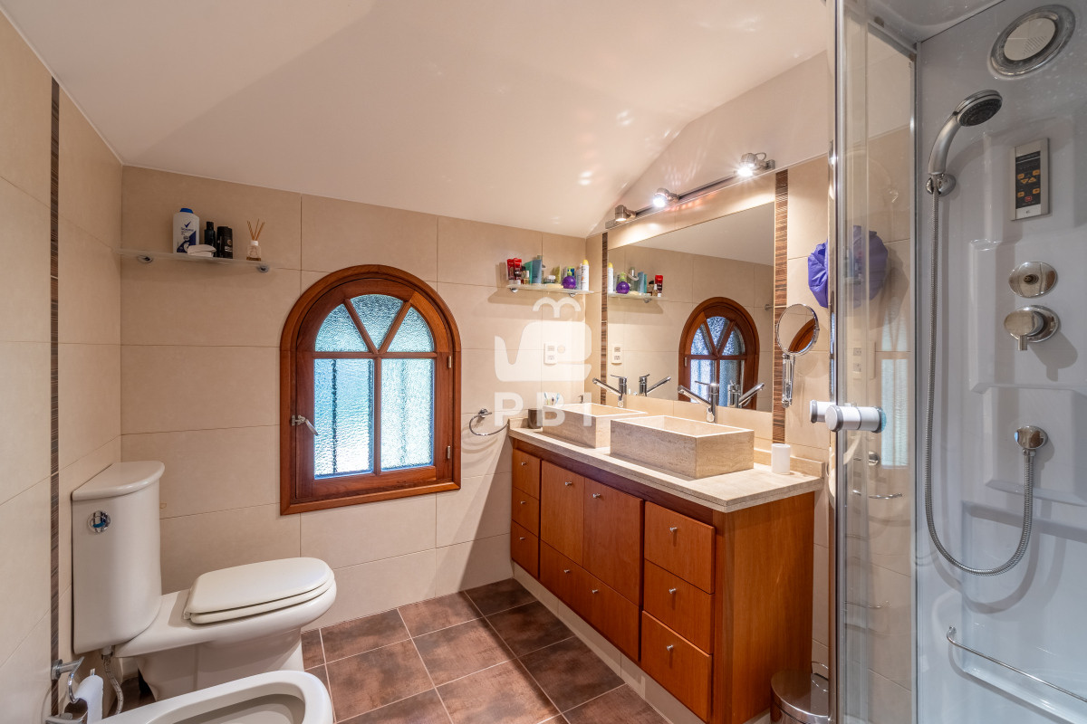 Q2FzYSBkZSA0IGRvcm1pdG9yaW9zIGVuIExvbW8gZGUgbGEgQmFsbGVuYSAgLSBSZWYgOiBQQkkxNTE0Mg==