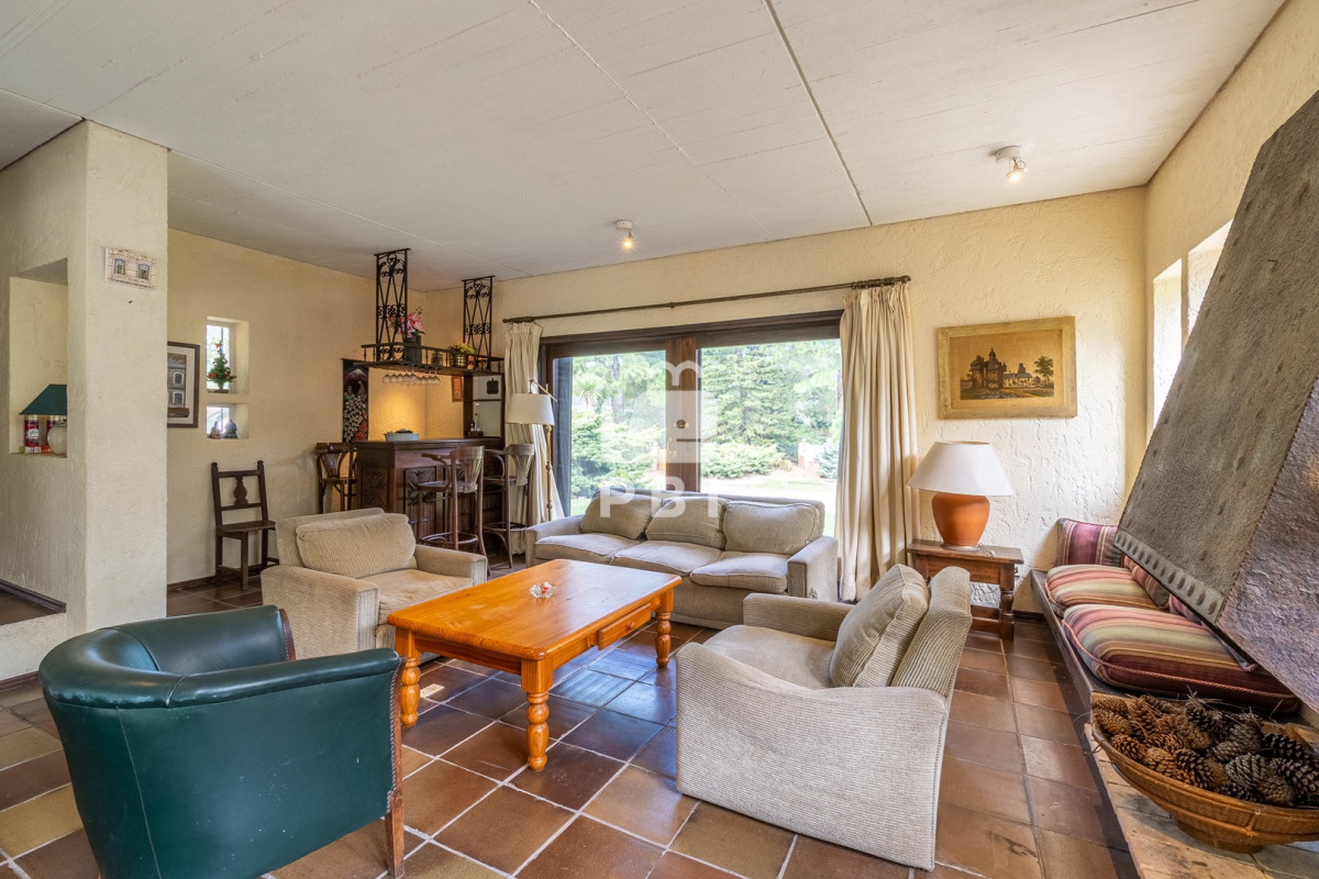 Q2FzYSBkZSAzIGRvcm1pdG9yaW9zIGVuIFNvbGFuYSwgUHVudGEgQmFsbGVuYSAtIFJlZiA6IFBCSTE0MTI4