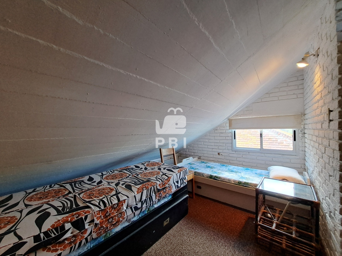 Q2FzYSA0IERPUk1JVE9SSU9TIGVuIENhbWlubyBMdXNzaWNoLCBQdW50YSBCYWxsZW5hIC0gUmVmIDogUEJJMTMxODE=