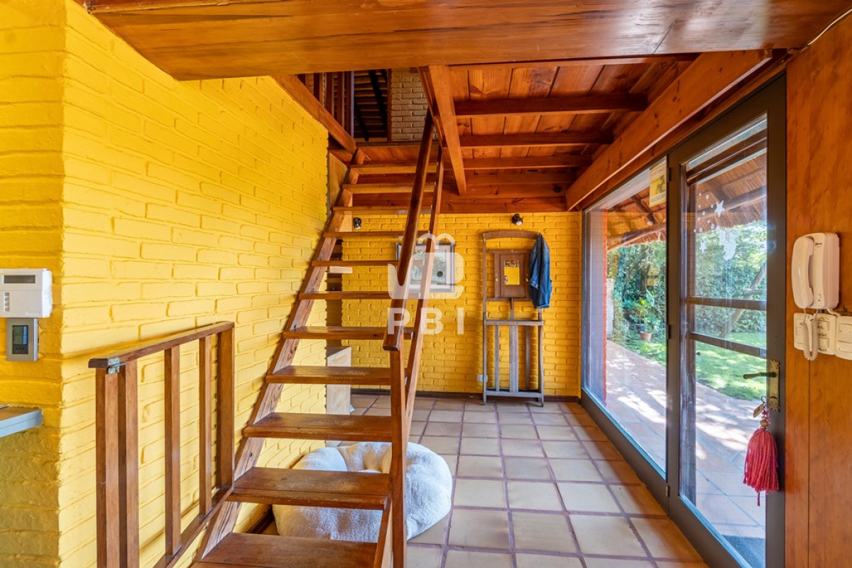 Q2FzYSA0IERPUk1JVE9SSU9TIGVuIExhZ3VuYSBkZWwgU2F1Y2UgLCBQdW50YSBCYWxsZW5hIC0gUmVmIDogUEJJMjQ1NA==