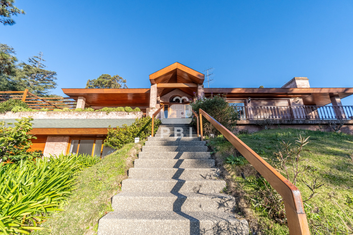 Q2FzYSBkZSA0IGRvcm1pdG9yaW9zIGVuIExvbW8gZGUgbGEgQmFsbGVuYSAgLSBSZWYgOiBQQkkxNTE0Mg==