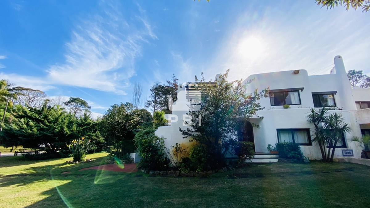 Q2FzYSAzIERPUk1JVE9SSU9TIGVuIFNvbGFuYSwgUHVudGEgQmFsbGVuYSAtIFJlZiA6IFBCSTIzMDk=