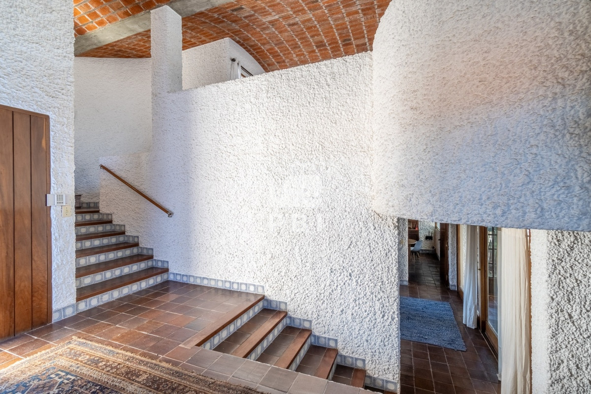 SW52ZXJ0w60gZW4gQ2FsaWRhZDogUHJvcGllZGFkIGRlIDQgRG9ybWl0b3Jpb3MgZW4gUHVudGEgZGVsIEVzdGUgLSBSZWYgOiBQQkkxMzgzOA==